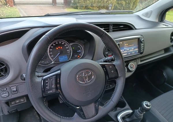 Toyota Yaris cena 46900 przebieg: 60000, rok produkcji 2018 z Gliwice małe 667